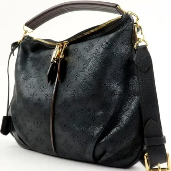 💎✨STUNNING✨💎AUTHENTIC Louis Vuitton Monogram Mahina Selene PM Shoulder Bag - Picture 4 of 15